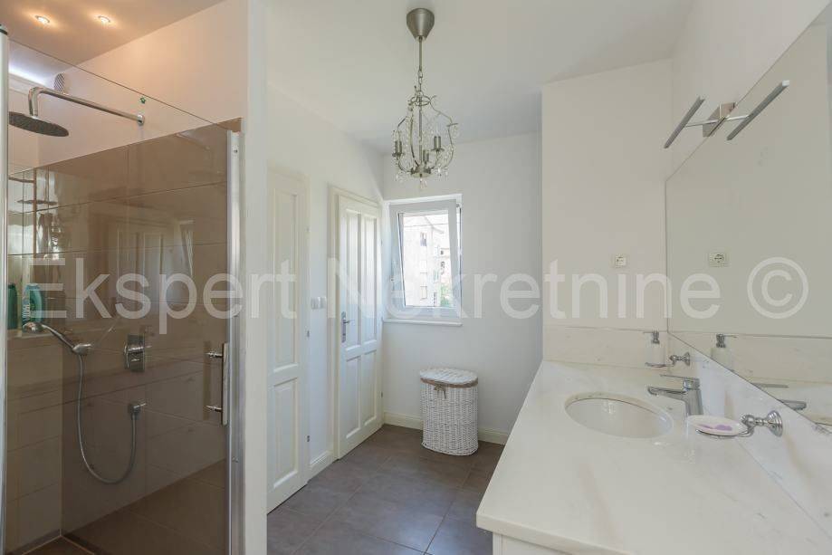 Flat in a house, Sale, Kaštela, Kaštel Lukšić