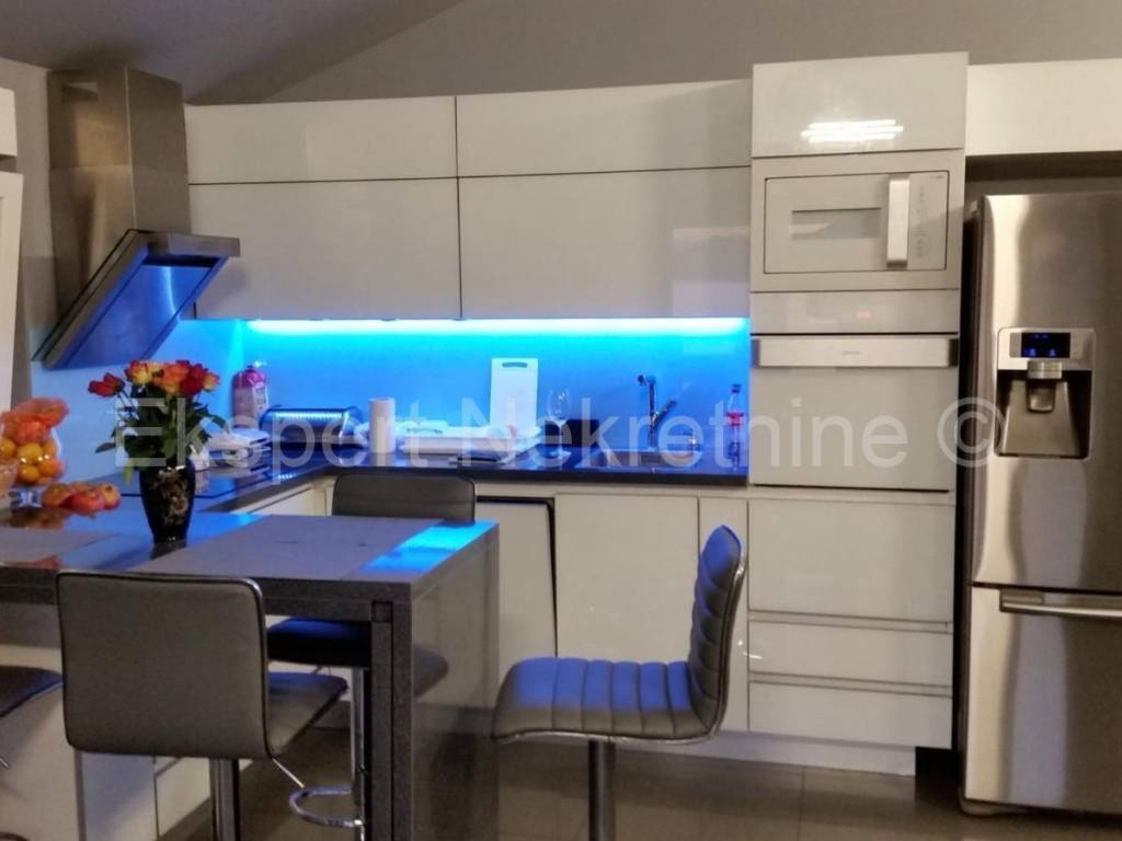 Flat in a building, Sale, Marina, Marina