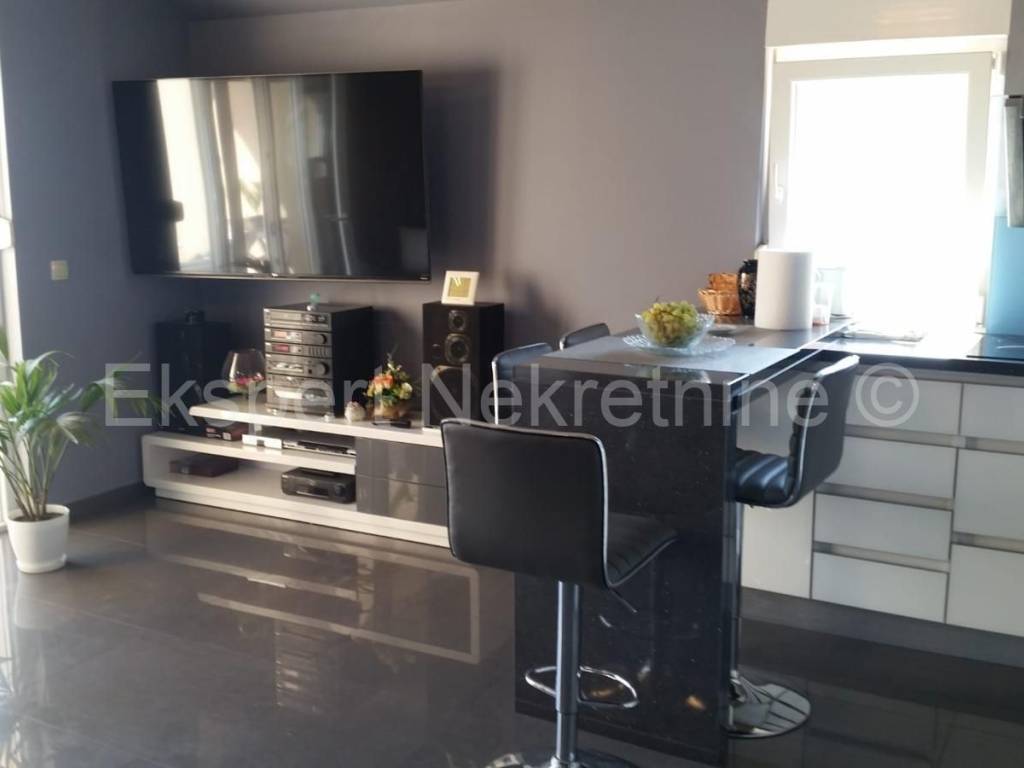 Flat in a building, Sale, Marina, Marina