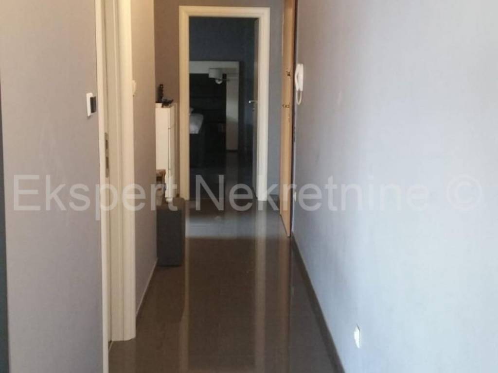Flat in a building, Sale, Marina, Marina