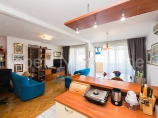 Flat in a building, Sale, Split, Split