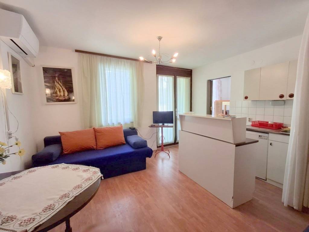 Flat in older building, Sale, Poreč, Červar-Porat