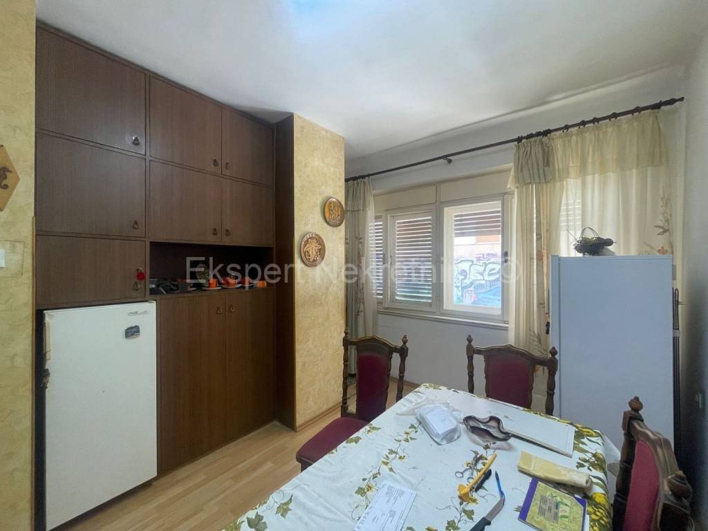 Flat in a building, Sale, Split, Split