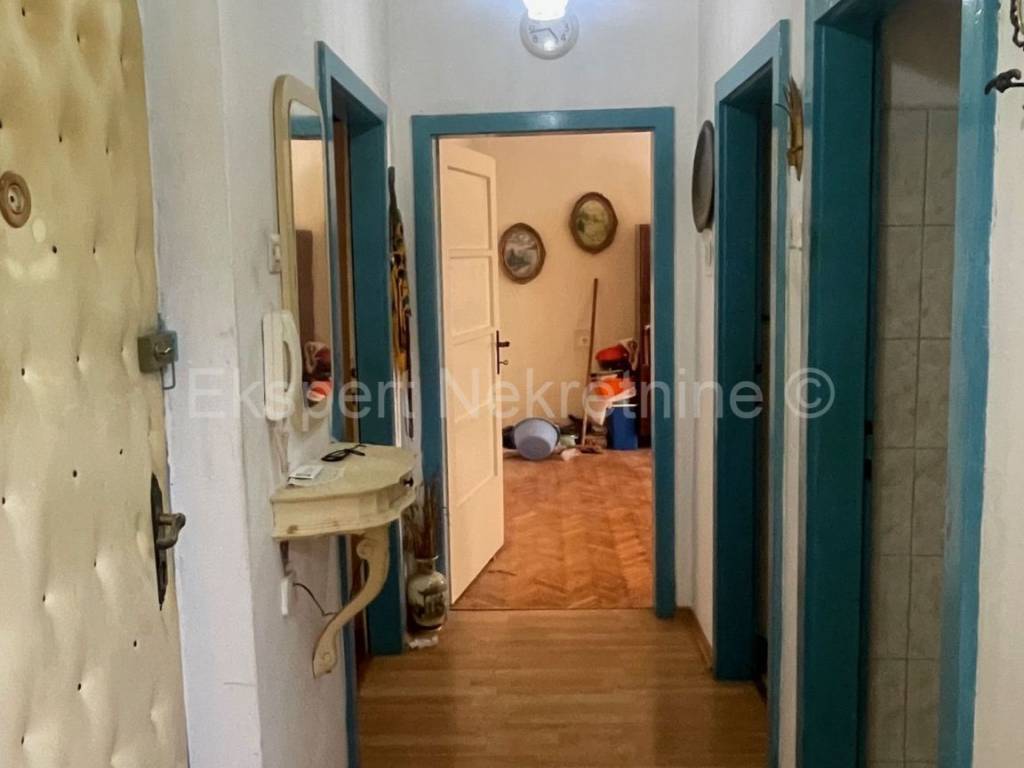 Flat in a building, Sale, Split, Split