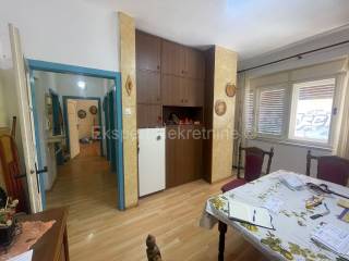 Flat in a building, Sale, Split, Split