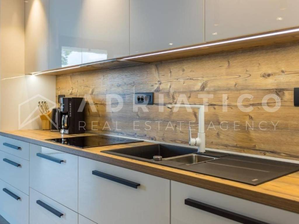 Flat in an urban villa, Sale, Fažana, Fažana