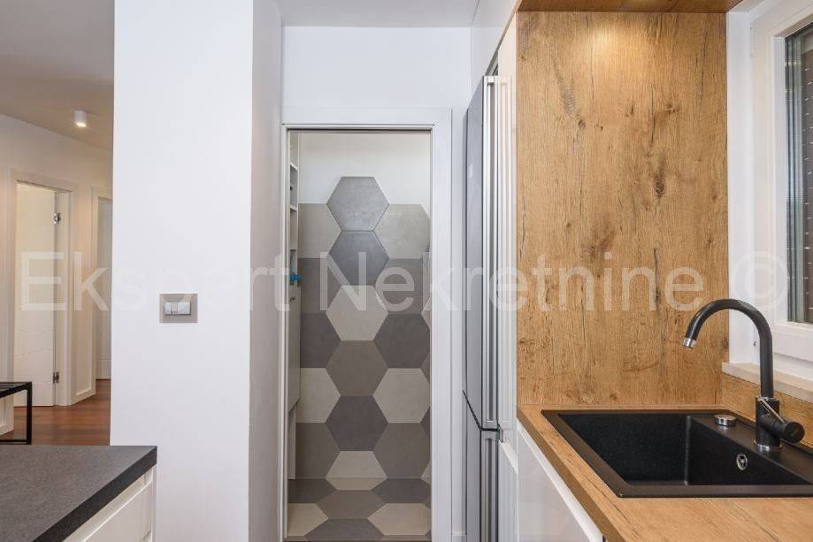 Flat in a building, Sale, Trogir, Trogir