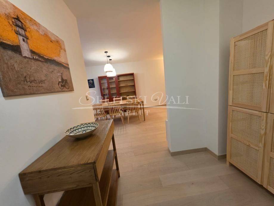 Flat in a building, Sale, Split, Split
