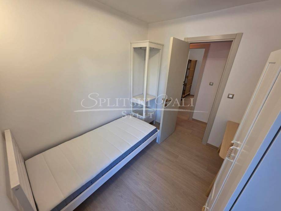 Flat in a building, Sale, Split, Split