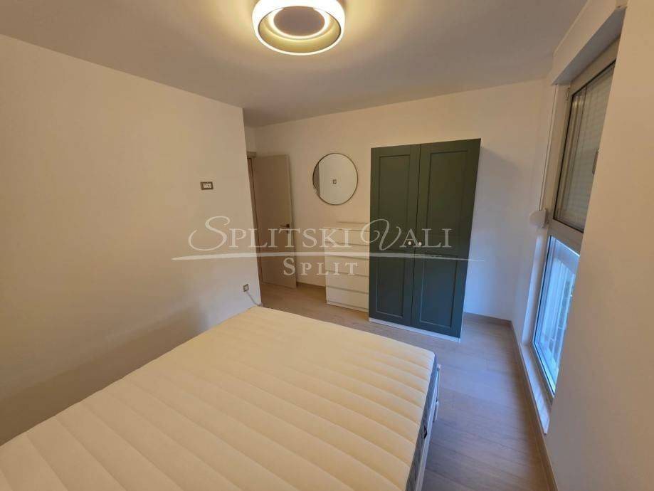 Flat in a building, Sale, Split, Split