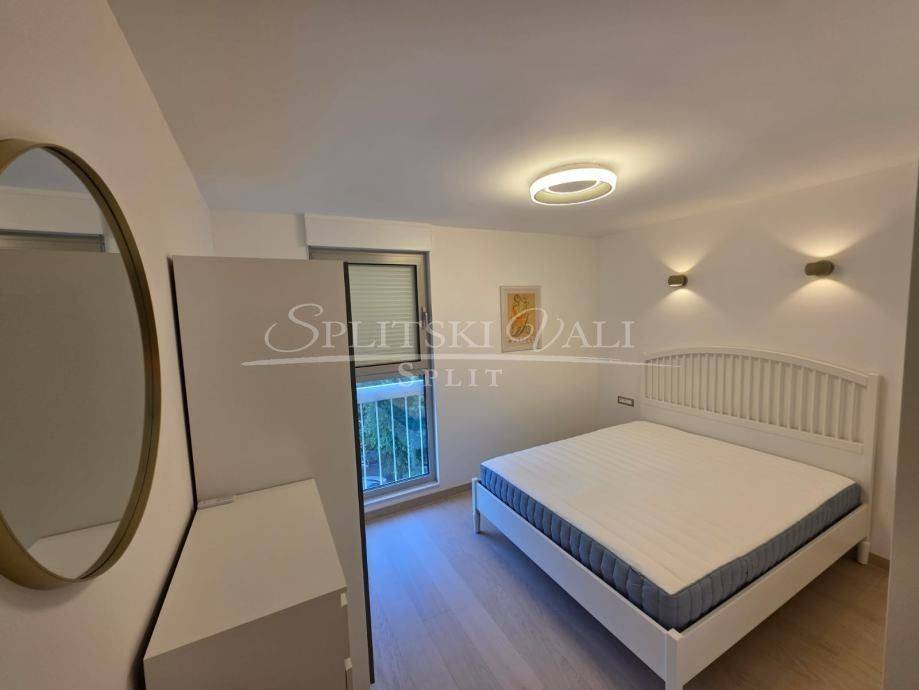 Flat in a building, Sale, Split, Split