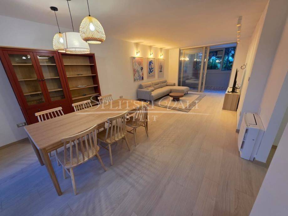 Flat in a building, Sale, Split, Split