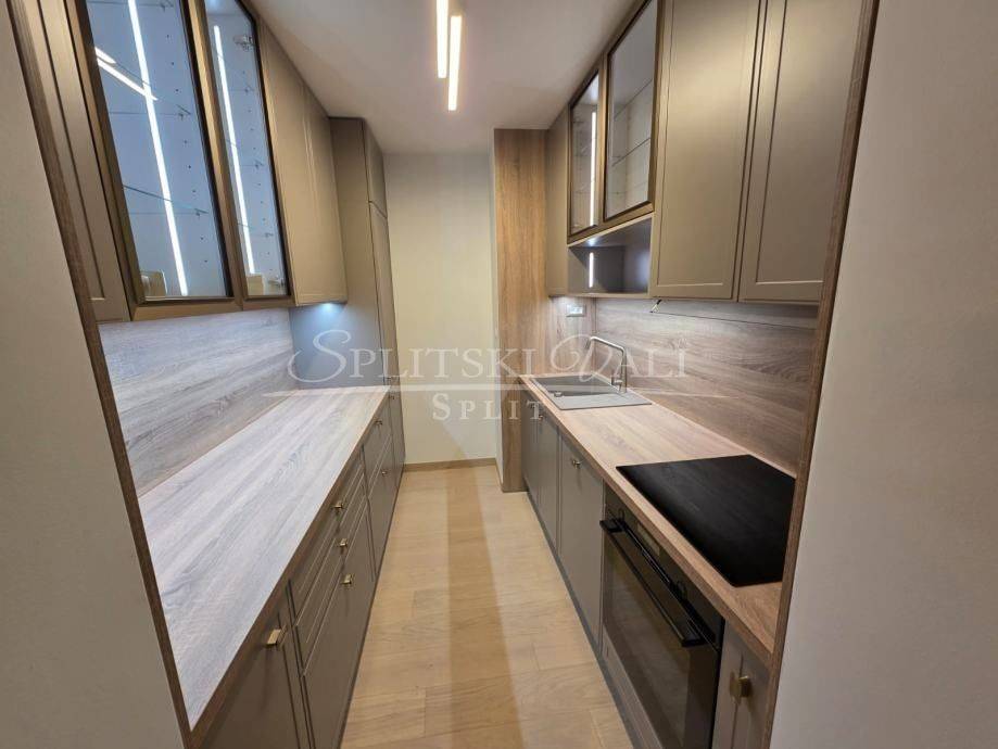 Flat in a building, Sale, Split, Split