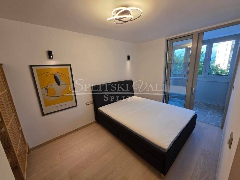 Flat in a building, Sale, Split, Split