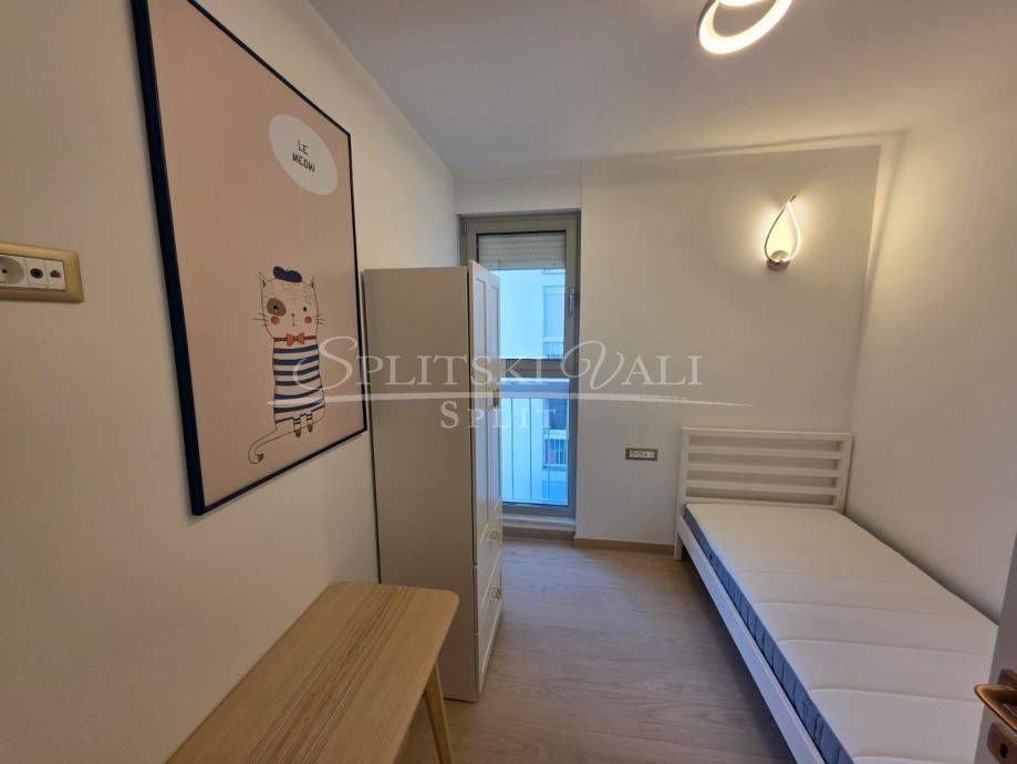 Flat in a building, Sale, Split, Split