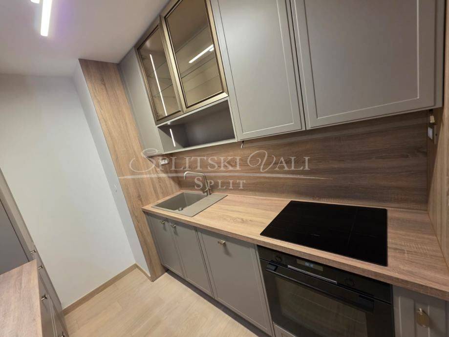 Flat in a building, Sale, Split, Split
