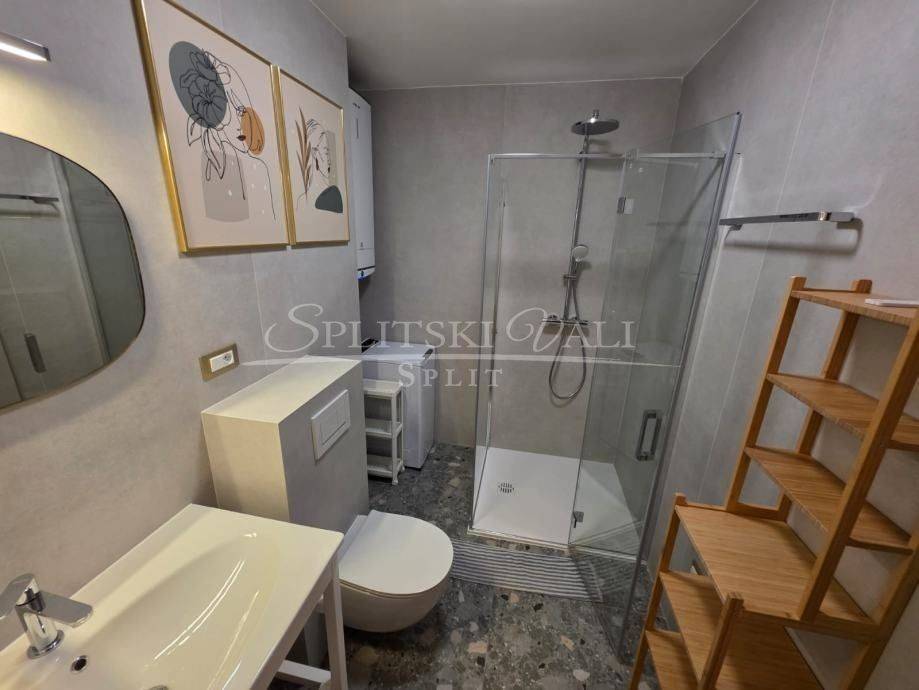 Flat in a building, Sale, Split, Split