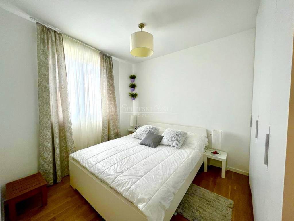 Flat in a new building, Rent, Split, Split
