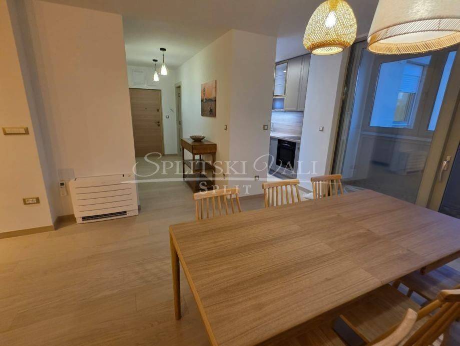 Flat in a building, Sale, Split, Split