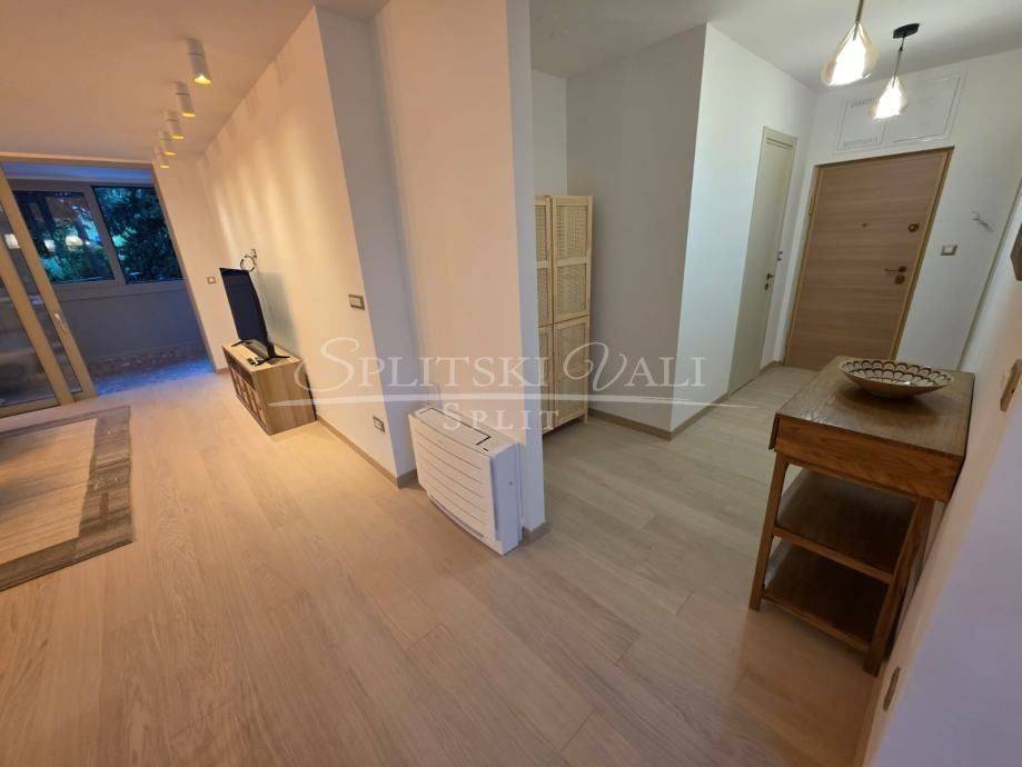 Flat in a building, Sale, Split, Split