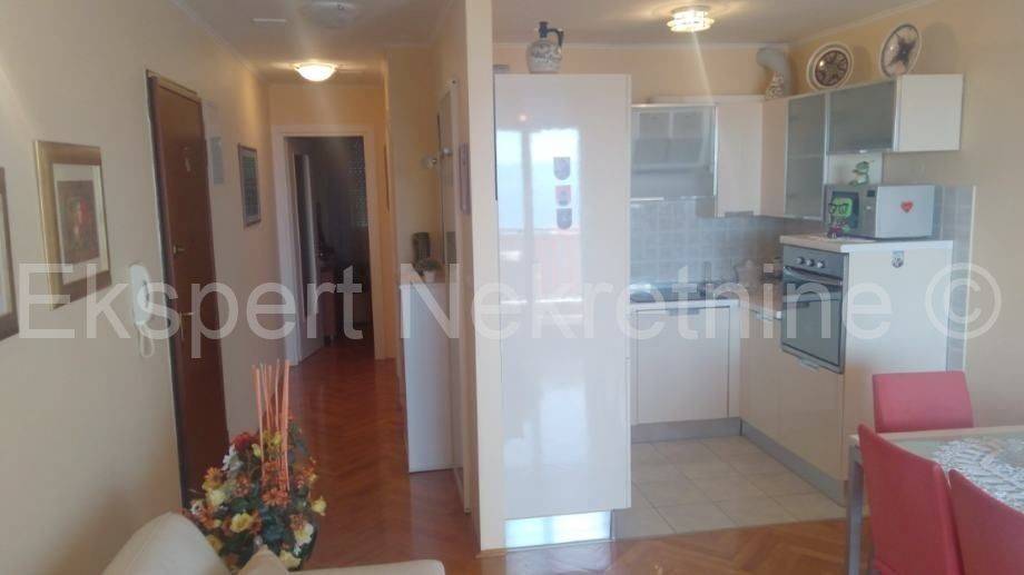 Flat in a building, Sale, Split, Split