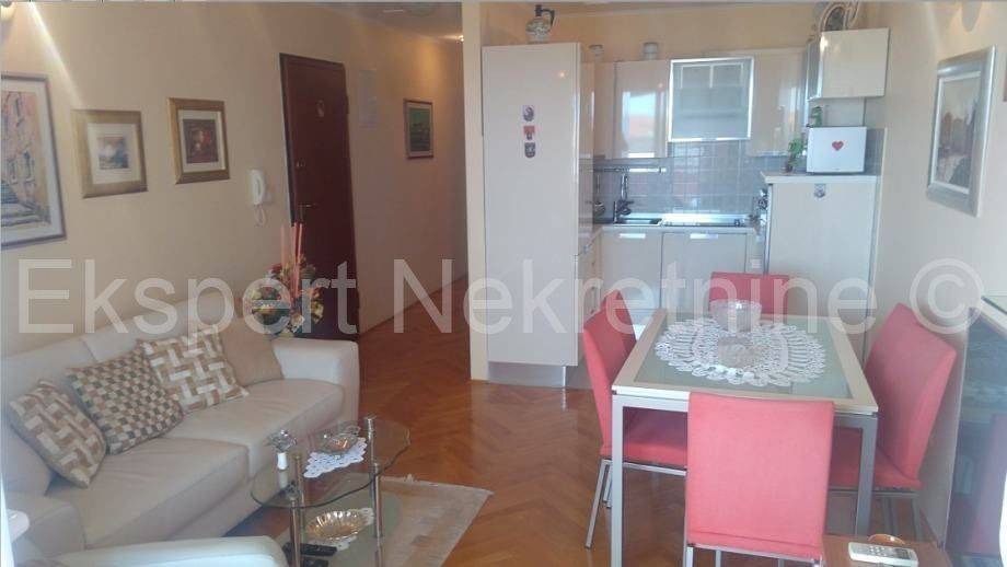 Flat in a building, Sale, Split, Split