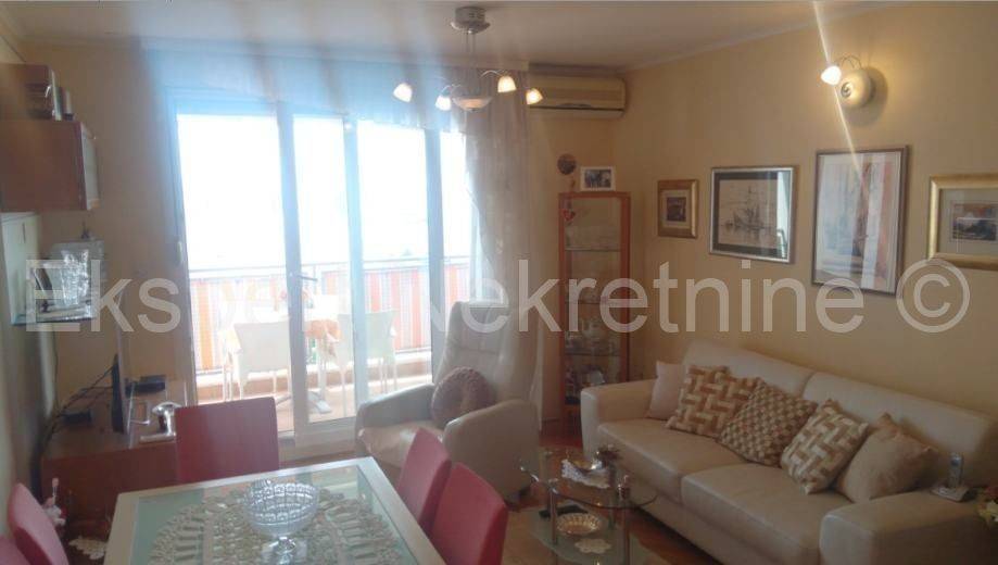 Flat in a building, Sale, Split, Split