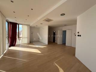 Flat in a building, Sale, Umag, Umag