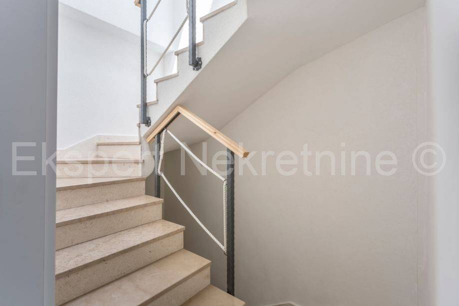 Terraced house, Sale, Milna, Milna