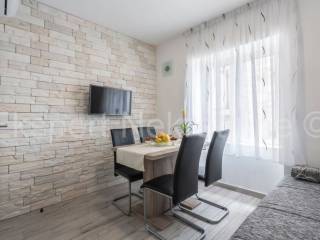 Terraced house, Sale, Milna, Milna