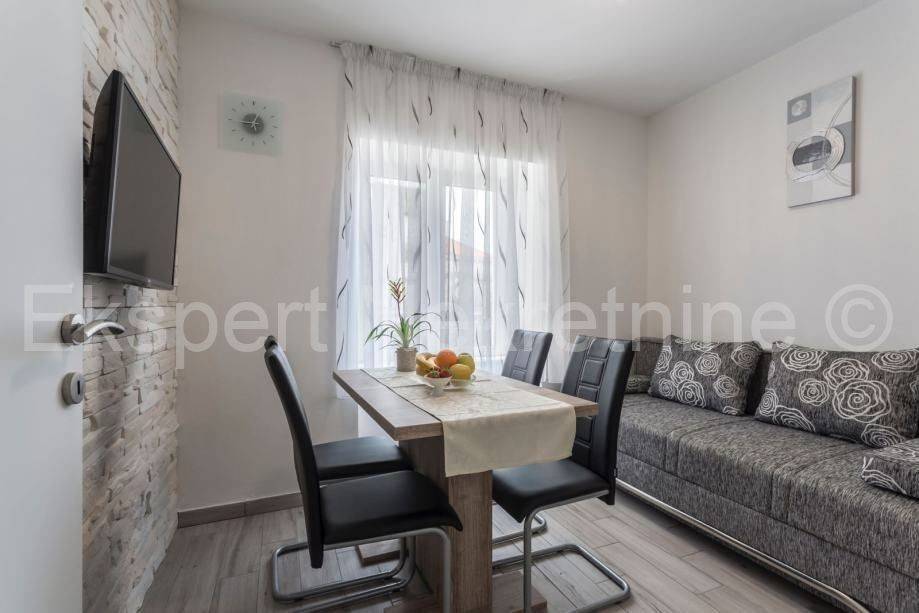 Terraced house, Sale, Milna, Milna