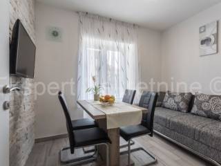Terraced house, Sale, Milna, Milna