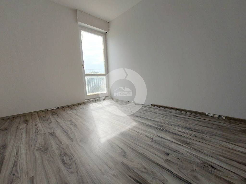 Flat in a building, Sale, Pula, Pula