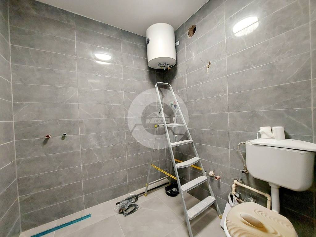 Flat in a building, Sale, Pula, Pula