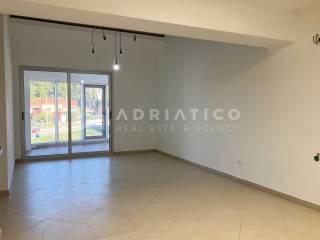 Flat in a building, Sale, Pula, Pula