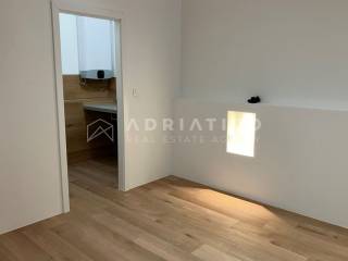 Flat in a building, Sale, Pula, Pula