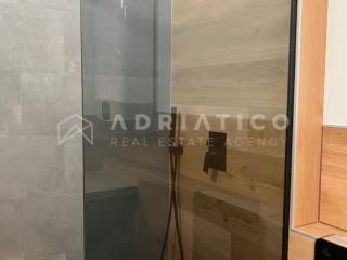 Flat in a building, Sale, Pula, Pula