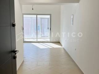 Flat in a building, Sale, Pula, Pula