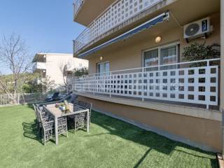 Flat in a building, Sale, Trogir - Okolica, Mastrinka