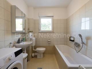 Flat in a building, Sale, Trogir - Okolica, Mastrinka