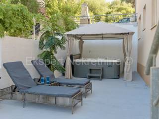 Flat in a building, Sale, Trogir - Okolica, Mastrinka