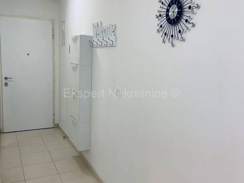 Flat in a building, Sale, Split, Split