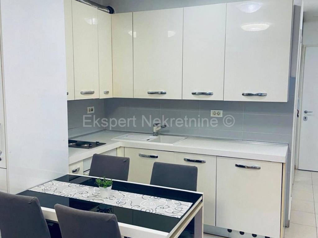 Flat in a building, Sale, Split, Split