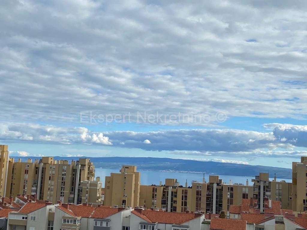 Flat in a building, Sale, Split, Split