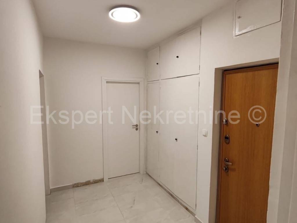 Flat in a building, Sale, Split, Split