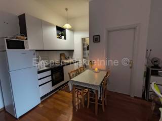 Flat in a building, Sale, Split, Split