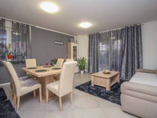 Flat in a building, Sale, Poreč, Poreč
