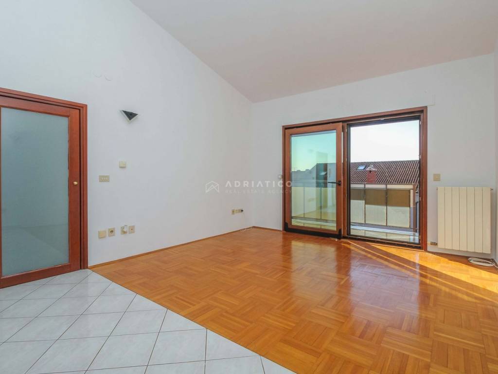 Flat in a building, Sale, Poreč, Poreč