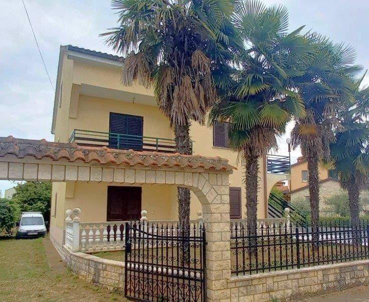 House with apartments, Sale, Poreč, Poreč