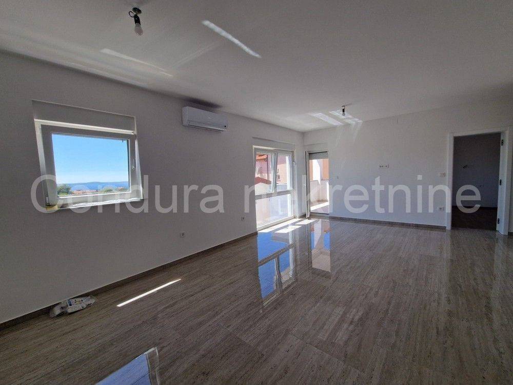 Apartman na moru, Prodaja, Vir, Vir